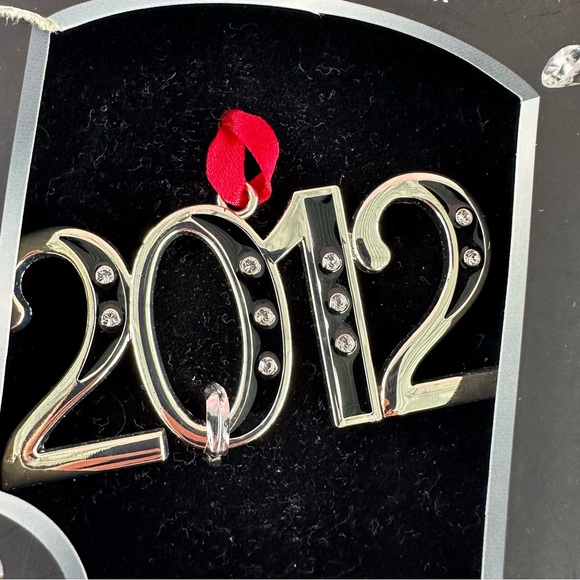 Harvey Lewis Collectible Ornament 2012 with Swarovski Elements - Picture 2 of 7